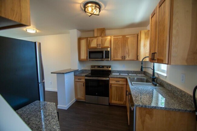 Photo - S St 7 plex Unidad 1650 S St