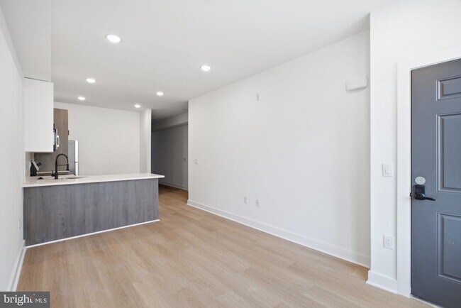 2253 N 12th St Unit 1