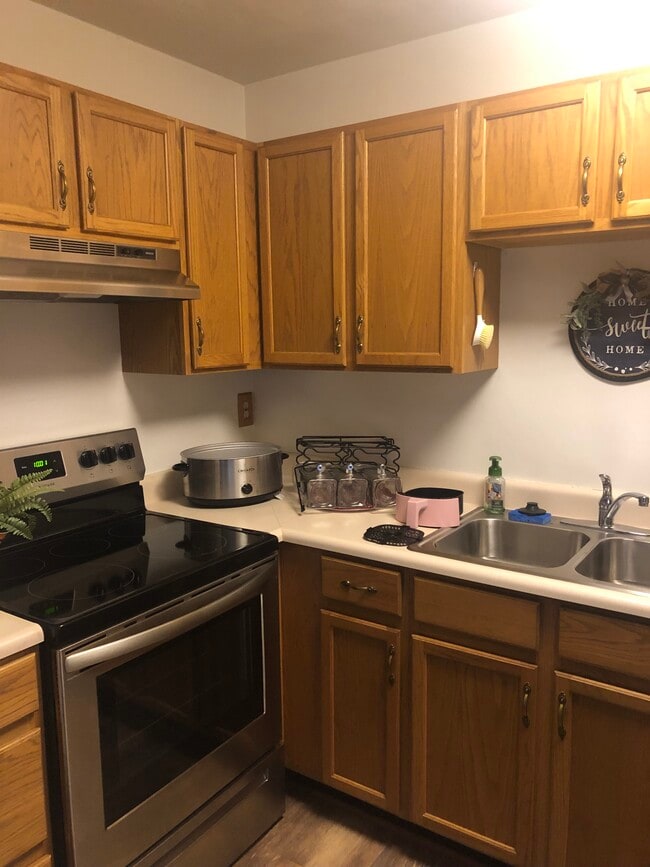 Photo - 305 Sheetz Way