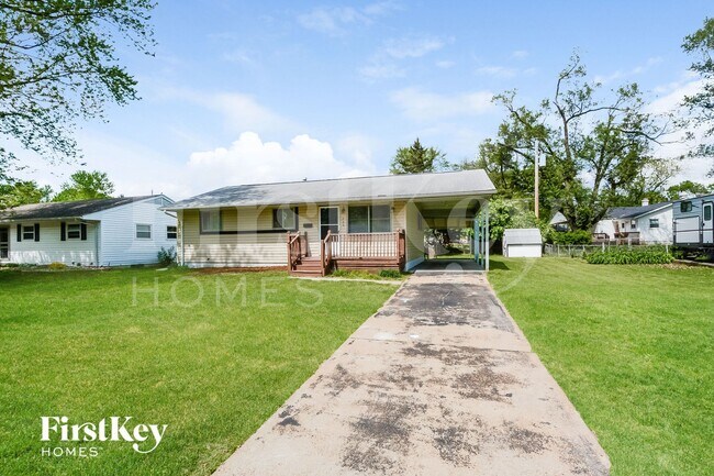 Photo - 755 Tyson Dr