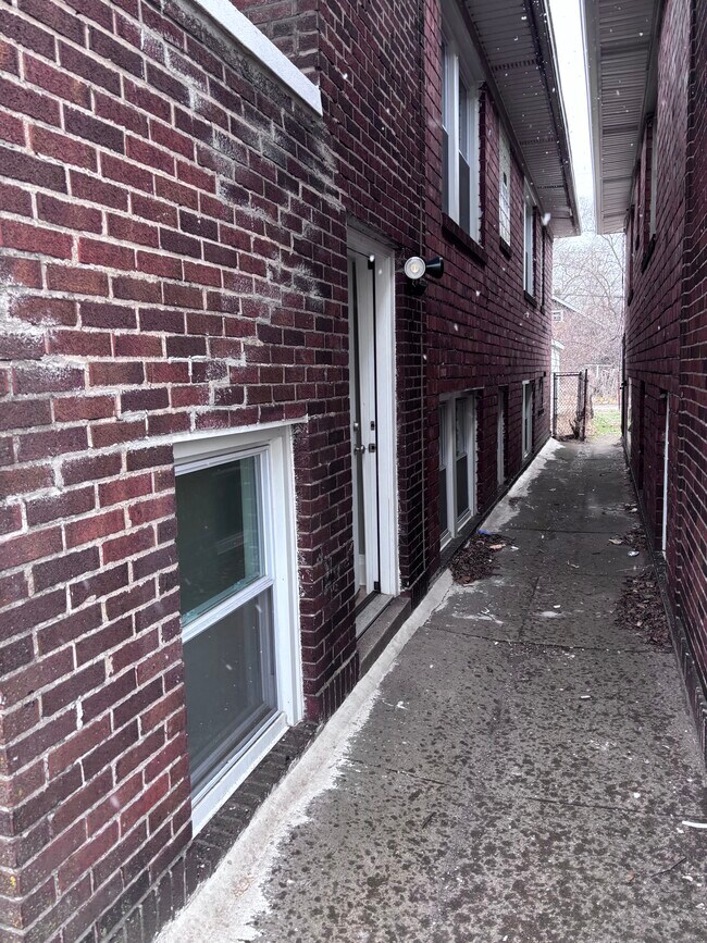 Photo - 1052 Tyler St