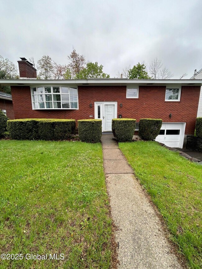 Photo - 118 Kenosha St