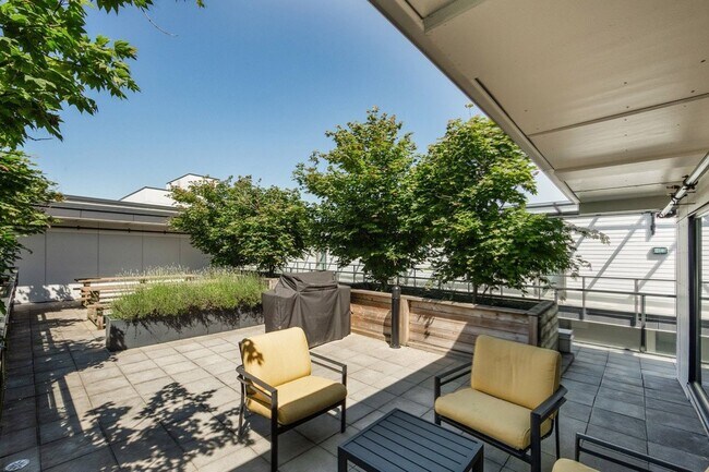 Photo - 388 Kaslo East Village Apartments