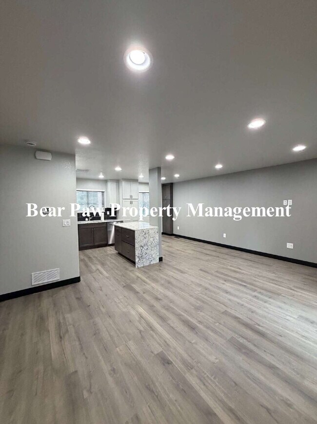 Spacious 2-Bed, 2-Bath Condo Retreat in Evergreen, CO!"