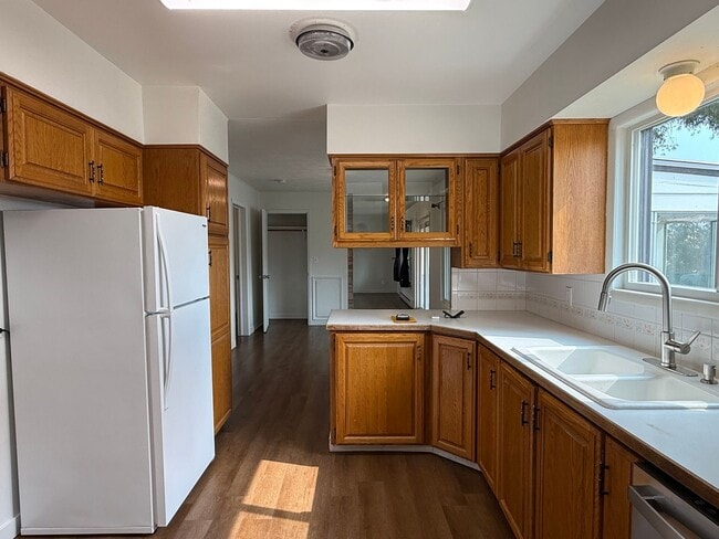 Photo - 2 Bedroom 1 Bath 1500 Sq/Ft home on Acreage in Medical Lake with 3 Car Garage & Out Building