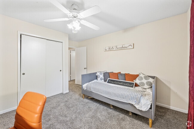 2BR, 2BA - 1,100SF - Second Bedroom