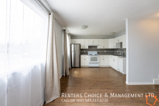 Photo - 2 Bedroom Main Floor, Assigned Parking, Utilities Included