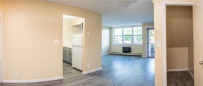 Photo - 1146 Essex St Unit 1