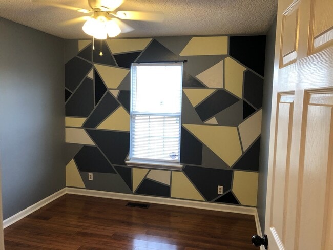 Bedroom # 2 with ceiling fan and large closet - 101 Bowers Ct