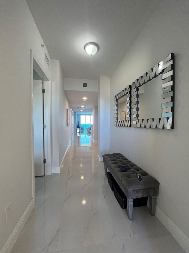 Photo - 2650 Lake Shore Dr Unit 803