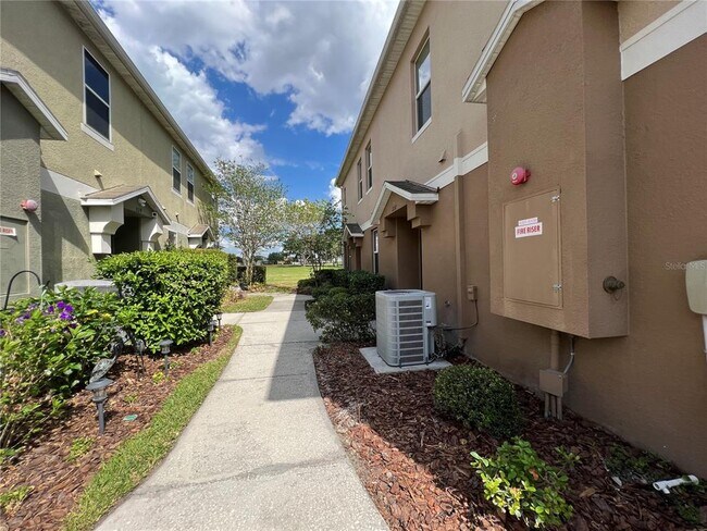 2137 Betsy Ross Ln Unit 2137