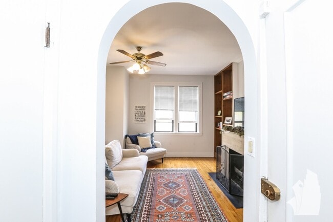 Photo - 1851 N Lincoln Ave Unit 3