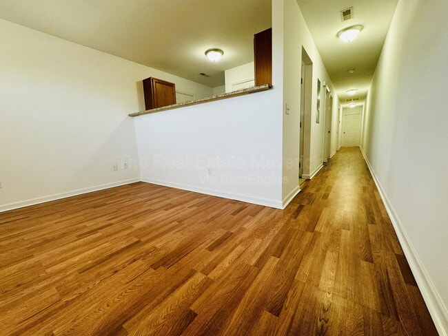 Photo - 4609 Kirkland Ave