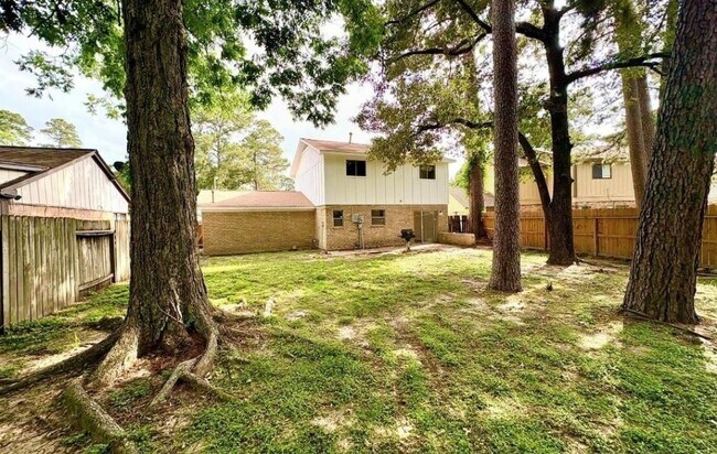 24022 Spring Briar Ln