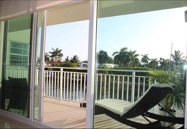 Photo - 9500 W Bay Harbor Dr Unit 2B