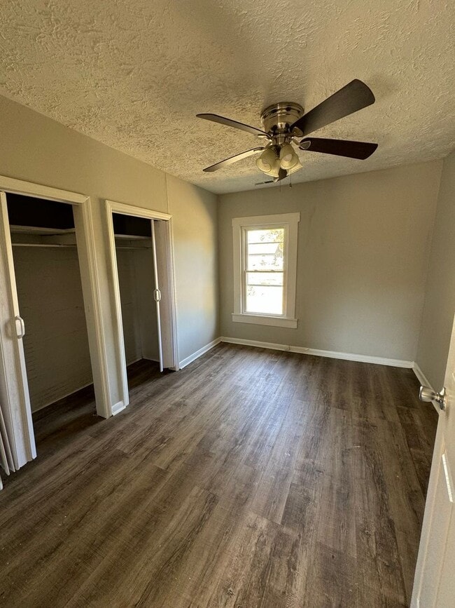 Photo - 123 Lansdown Ave