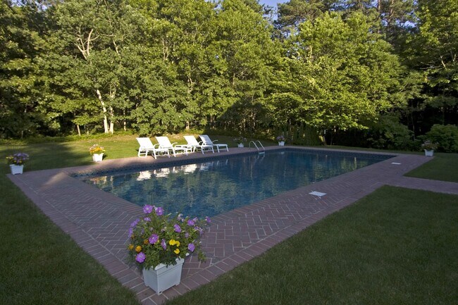 Photo - 1611 Deerfield Rd