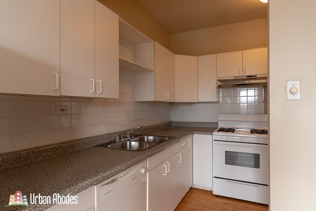 Photo - 4224 N Paulina St Unit A08C