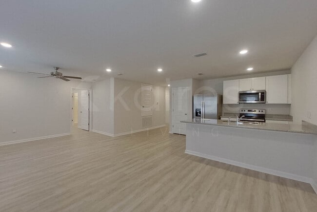 Photo - 4803 Malay Cir