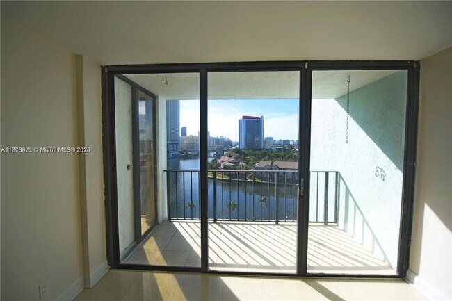 Photo - 200 Leslie Dr Unidad 1124