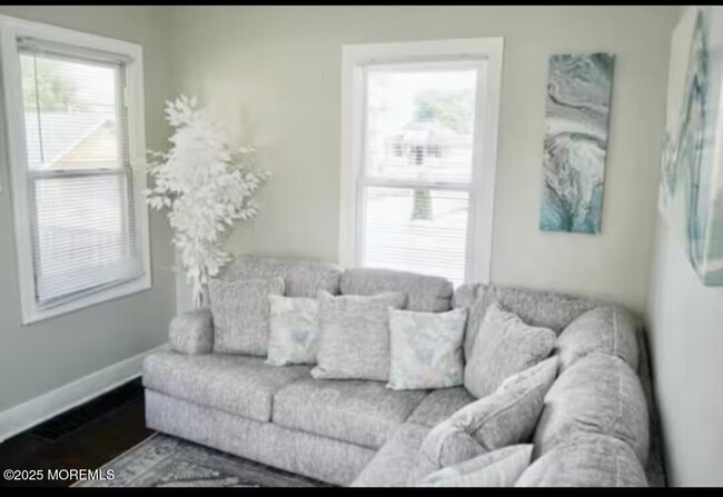 Photo - 1608 Summerfield Ave