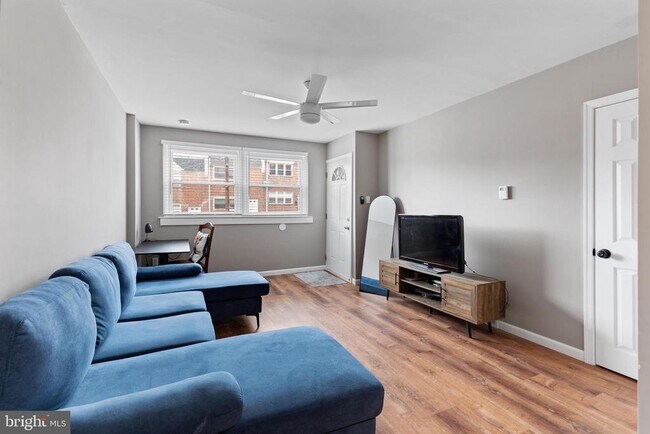 Building Photo - 331 Ripka St