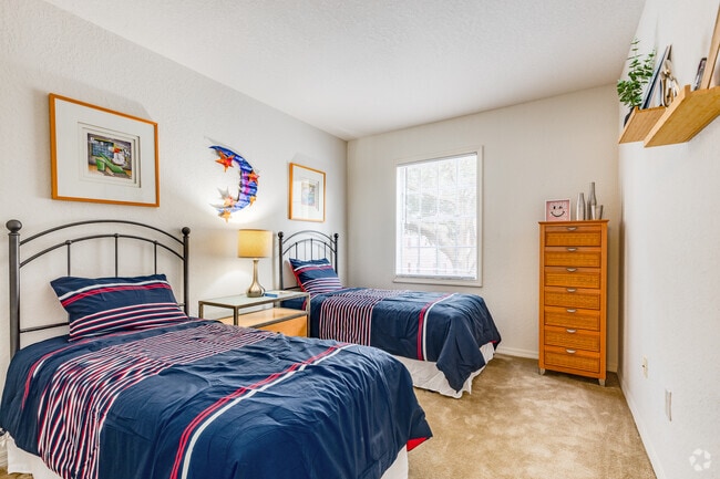 L-1A - 3 BR, 2.5 BA - 1,500SF