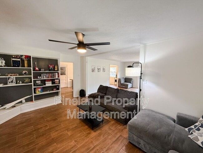 216 Haverhill Dr