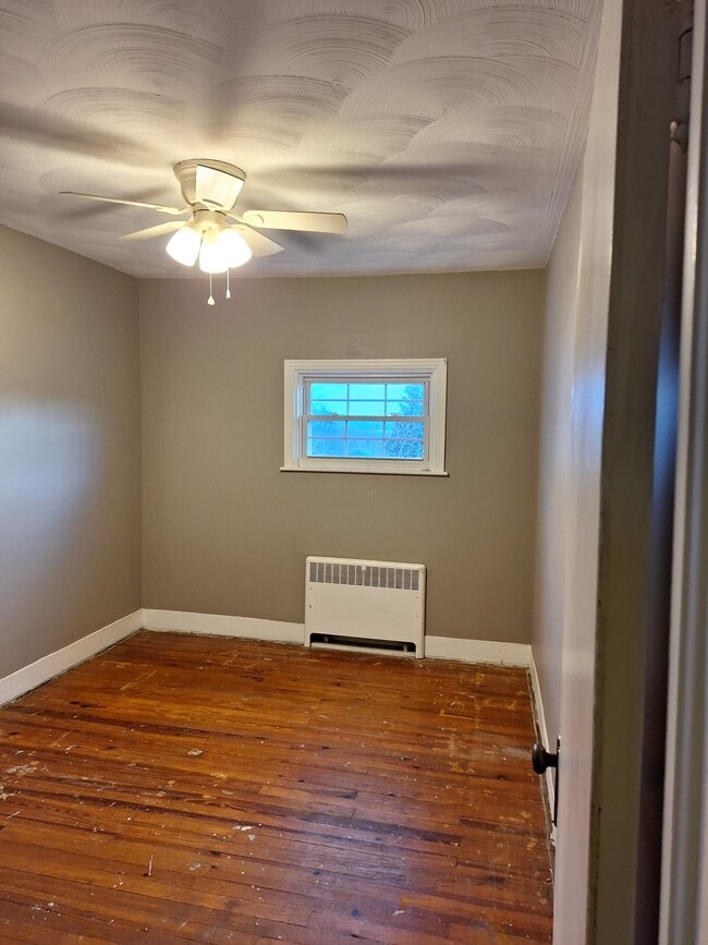 116 W Mary St