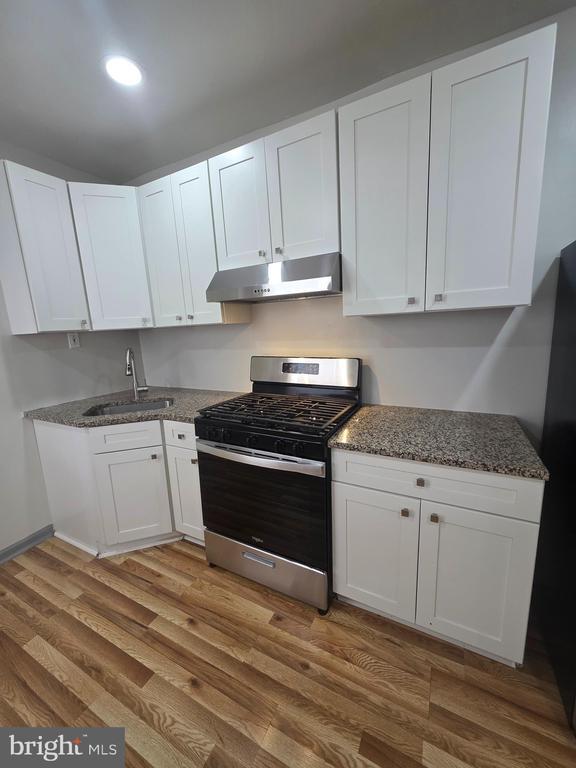 Photo - 1121 Douglass St