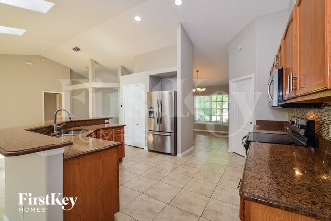 Photo - 13219 Lakewind Dr