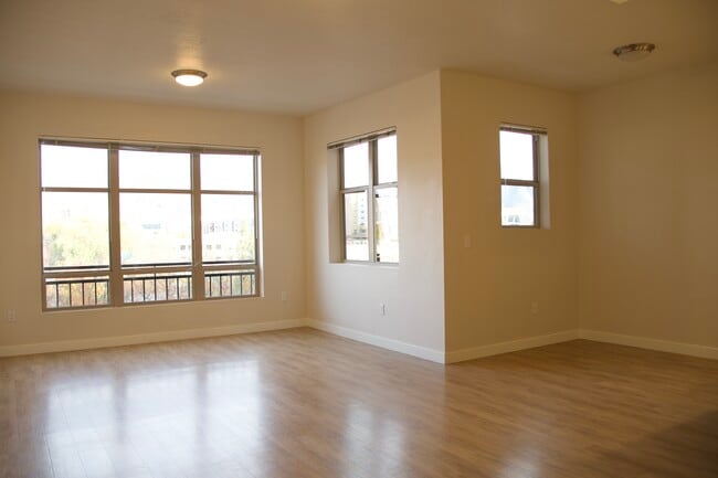 Warm, open, and inviting floor plans! - The Vue at Sugar House