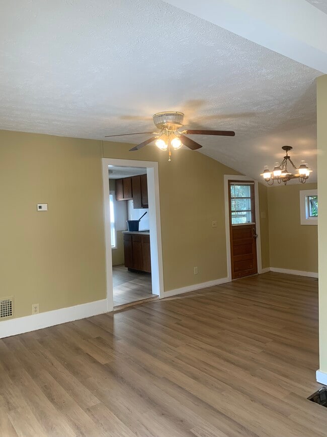 Photo - 113 E Sands St Unit 2