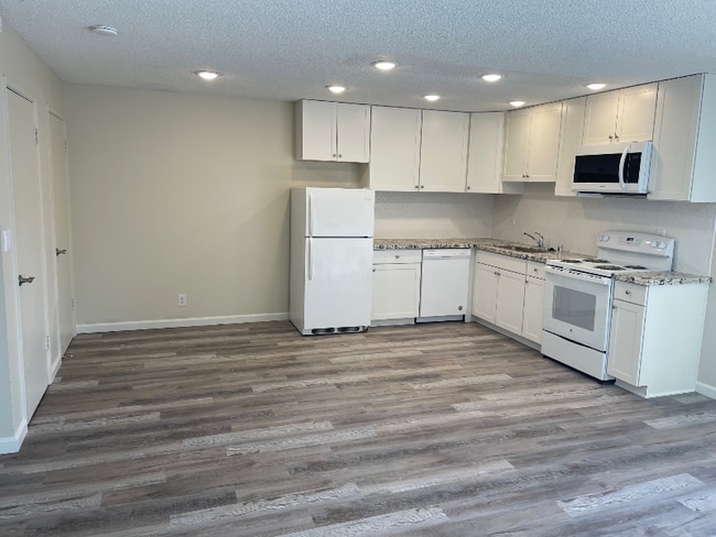 Photo - 1161 Driftwood Terrace Unit B