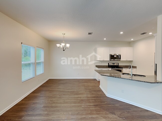 Photo - 212 W Jayce Way