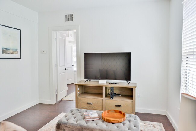 Photo - 2300 Stanford St Unit D