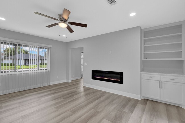 Photo - 3327 Wentworth St