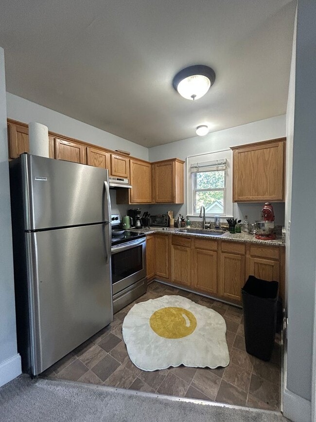 Photo - Beautiful 1 bed/1 bath near Duke utilities included and off street parking!