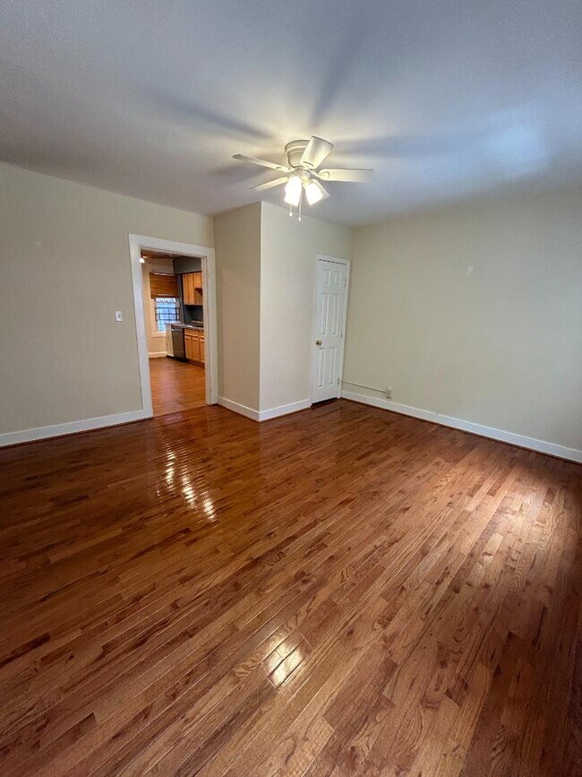 Photo - 827 N Howard St