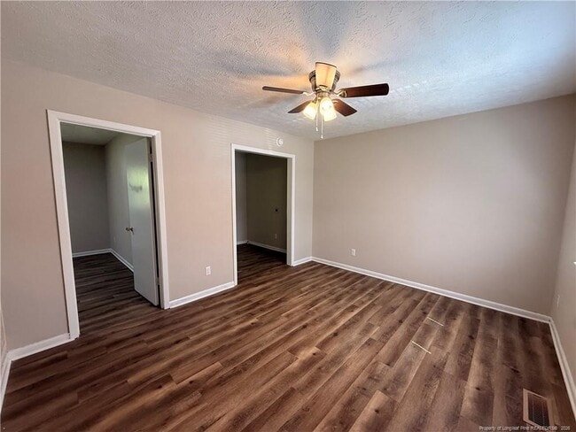 Photo - 4959 Fieldcrest Dr