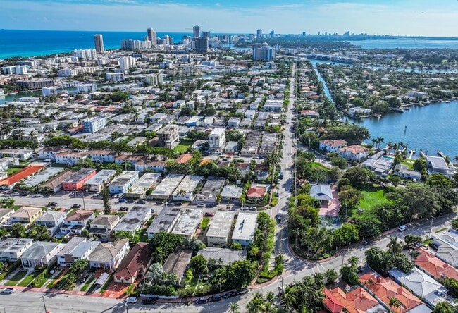 Photo - 8430 Crespi Blvd Unit # 8420