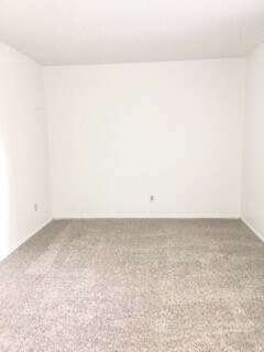 Oak Tree Village Apartments