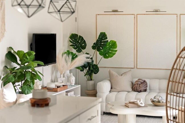 Photo - 6003 Jain Ln