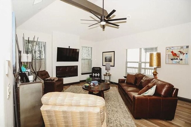 Photo - Stylish Bentonville Home (Community Amenities!)