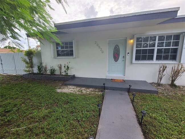 Photo - 20520 NE 15th Ave