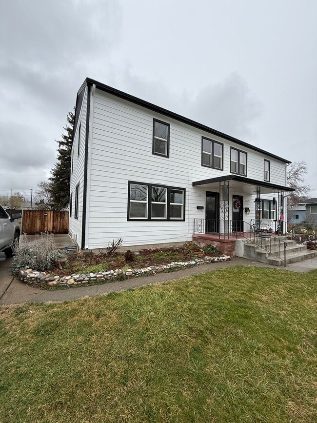 Building Photo - 1115lo Unit 1115