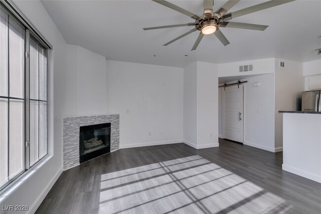 Building Photo - 7147 S Durango Dr Unit 312