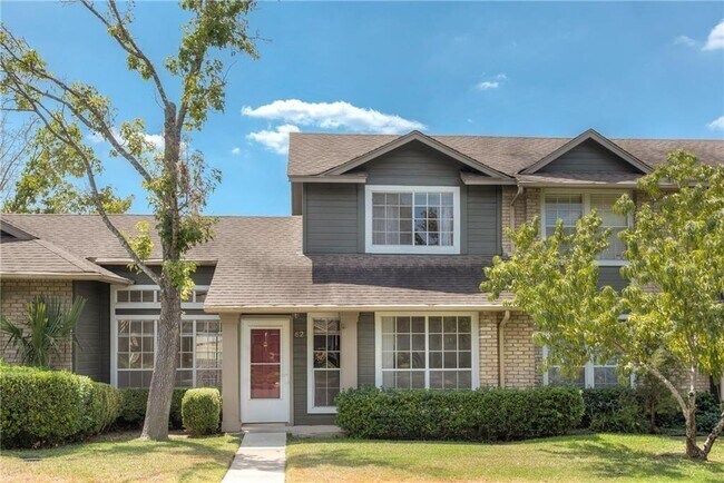 Photo - 1015 E Yager Ln Unidad 62 Rental