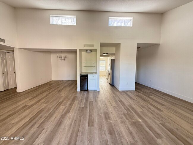 Photo - 5998 N 78th St Apartamento Unidad 222