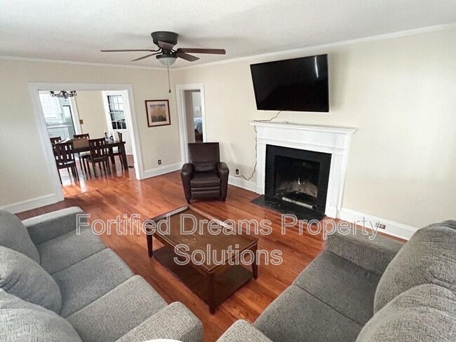 Photo - 315 S. Third Ave